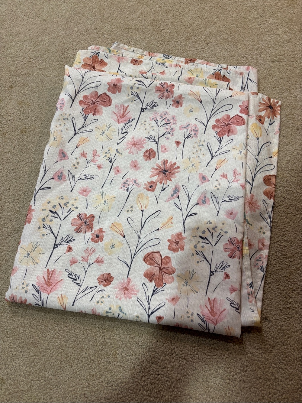 Pink and White Floral Flower Table Cover (Rectangle)